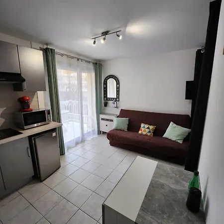 De * Frejus
